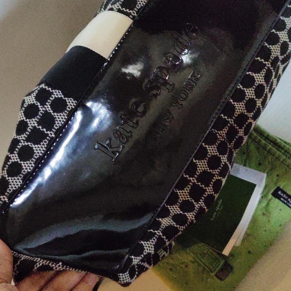 Kate Spade Serena Baby bag with Convertible Changing Pad in B/ W Basic Nylon - Picture 5 of 9
